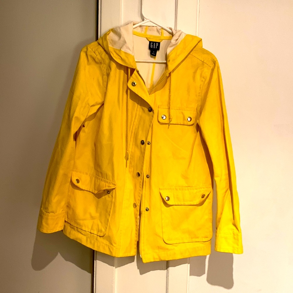 Gap rain coat